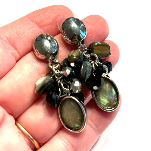 Pierced earrings drop & dangles beaded silvertone smoky & black faceted beads - Picture 4 of 6